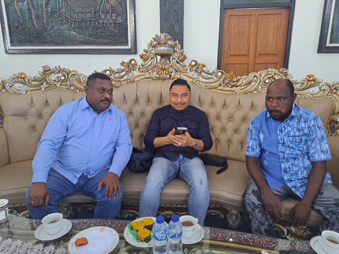 Terungkap! Kubu BTM-CK Diduga Jalankan Pabrik Hoaks Jelang PSU Papua